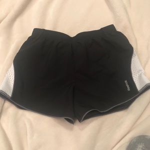 NWOT Girls Reebok shorts